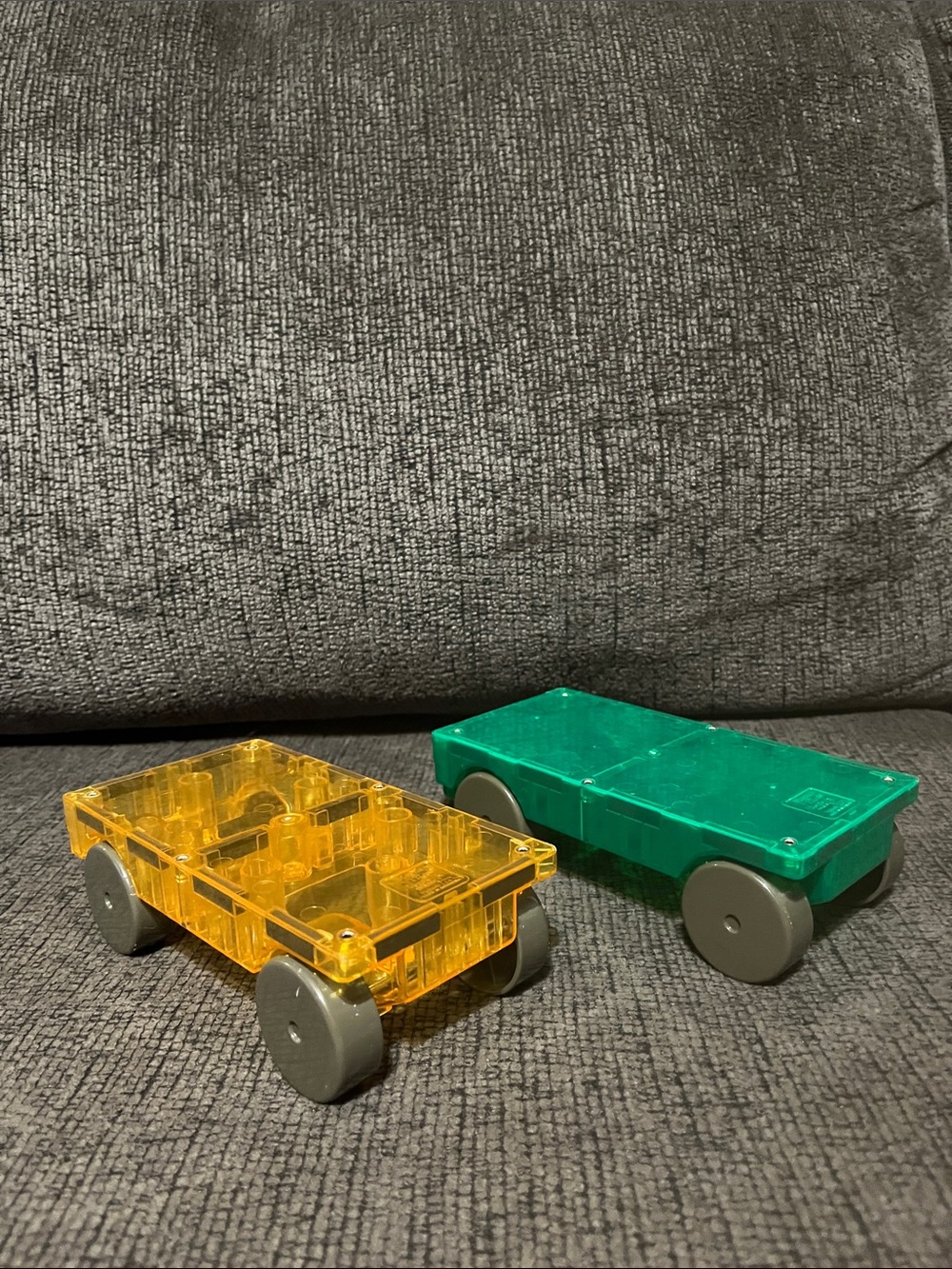 MAGNA-TILES Cars  chassis Green & Yellow 2